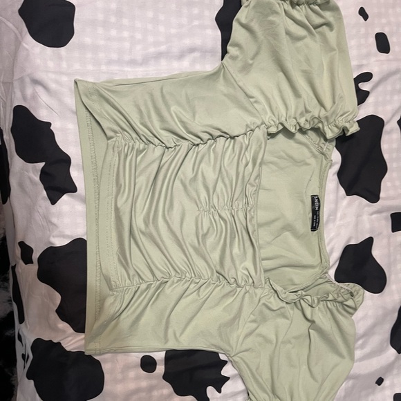 A green scruched up top ! - Picture 2 of 2